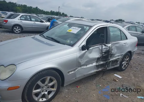 2007 Mercedes-Benz C 280 Luxury 4Matic z USA, uszkodzony, nr VIN WDBRF92H07F903672